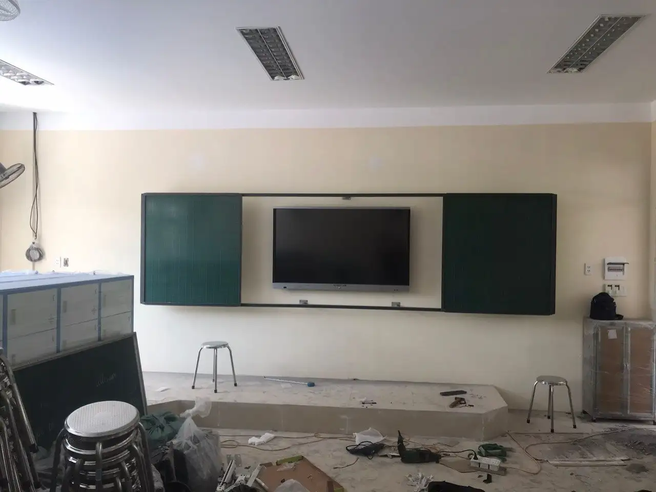 bảng trượt ngang 2 lớp