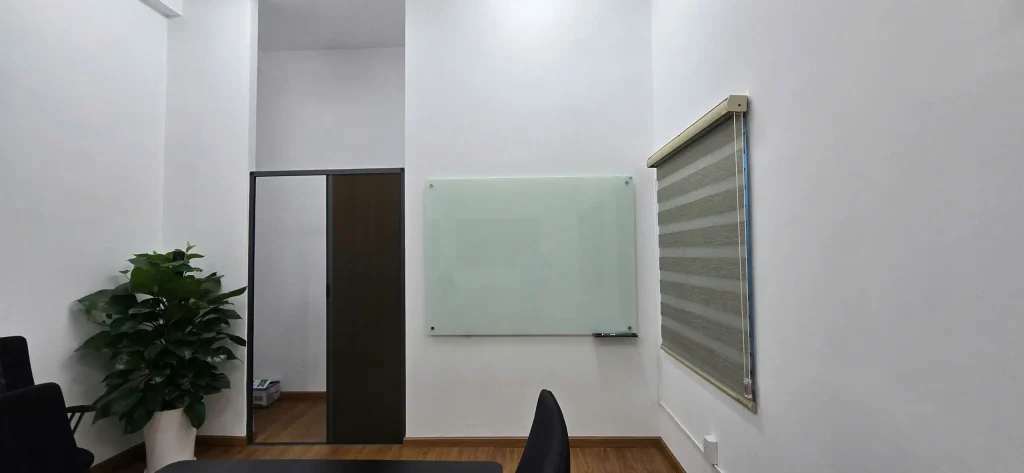 Hướng Dẫn Phân Biệt Bảng Kính Cường Lực Và Bảng Kính Ghép An Toàn 4 bảng kính ghép