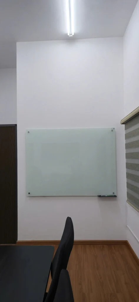 Hướng Dẫn Phân Biệt Bảng Kính Cường Lực Và Bảng Kính Ghép An Toàn 3 bảng kính ghép