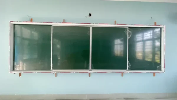 Bảng Chống Lóa Là Gì? 5 Ưu Điểm Của Bảng Trượt Ngang Hàn Quốc 3 bảng chống lóa